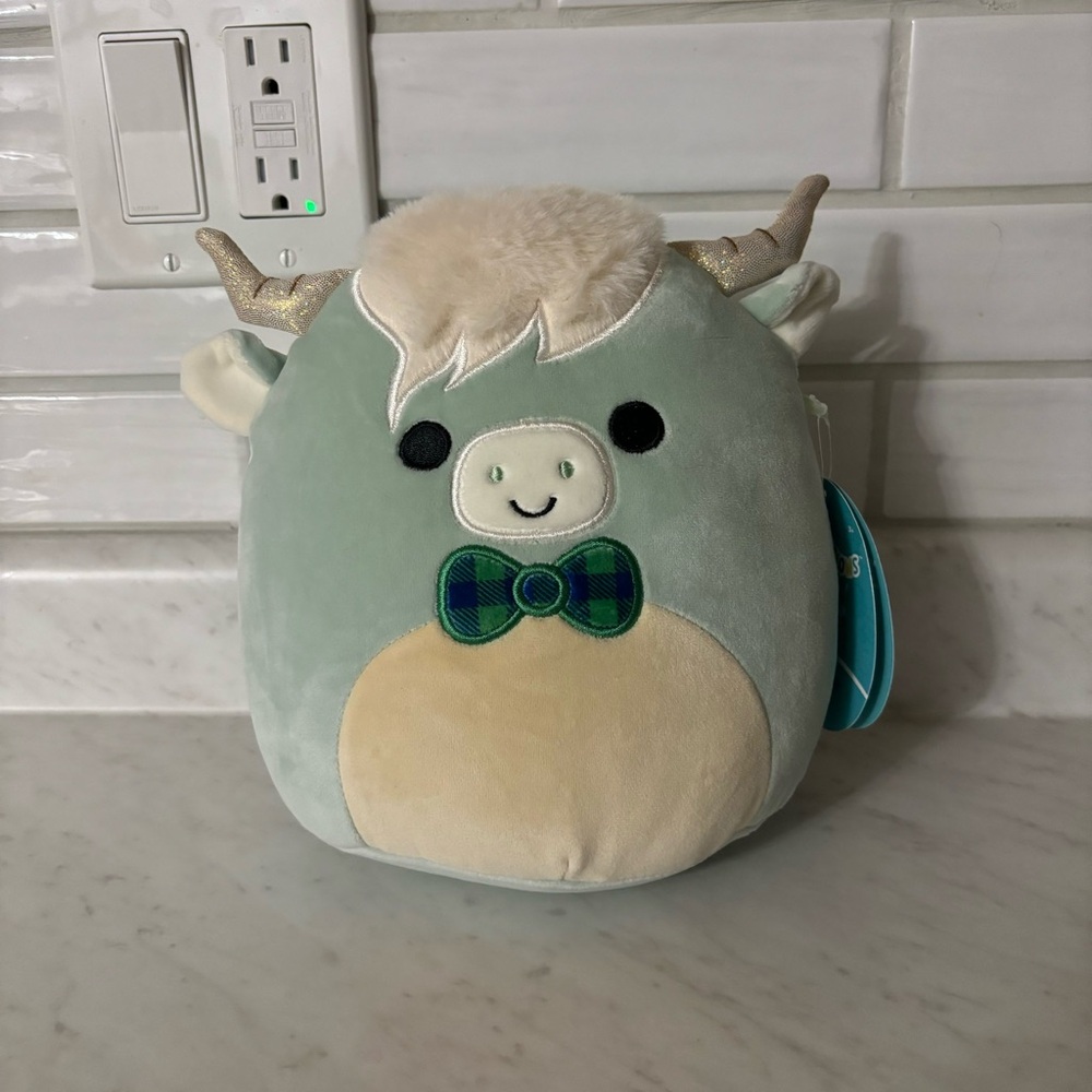 Armie the Highland Cow Squishmallow